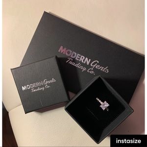 NIB Stamped Sterling Silver Emerald Cut Lab Made Stones Ring 💍 Stunning 💥